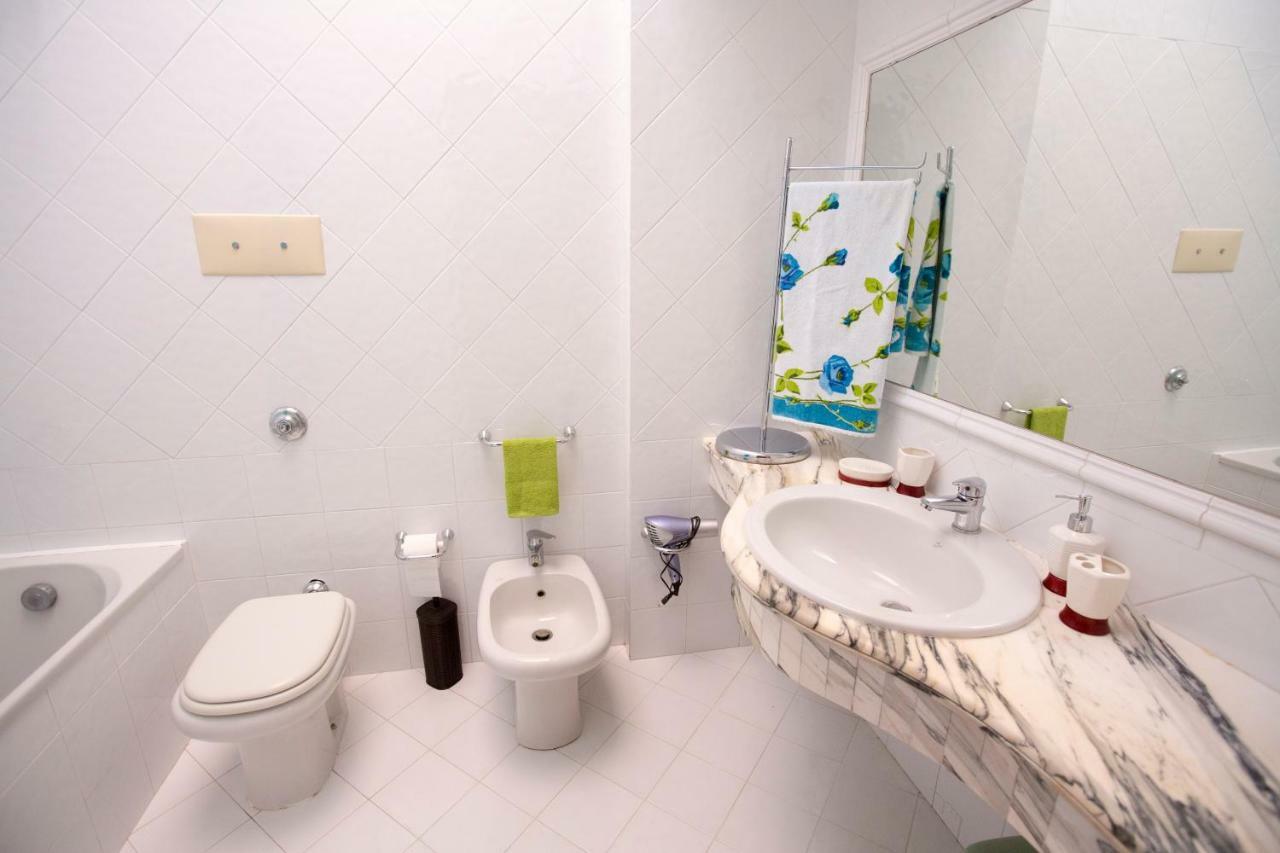 Mia Guesthouse เชฟาลู ภายนอก รูปภาพ