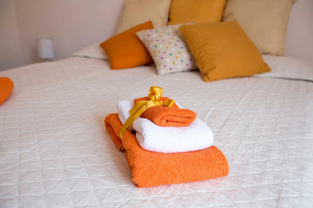 Mia Guesthouse เชฟาลู ภายนอก รูปภาพ