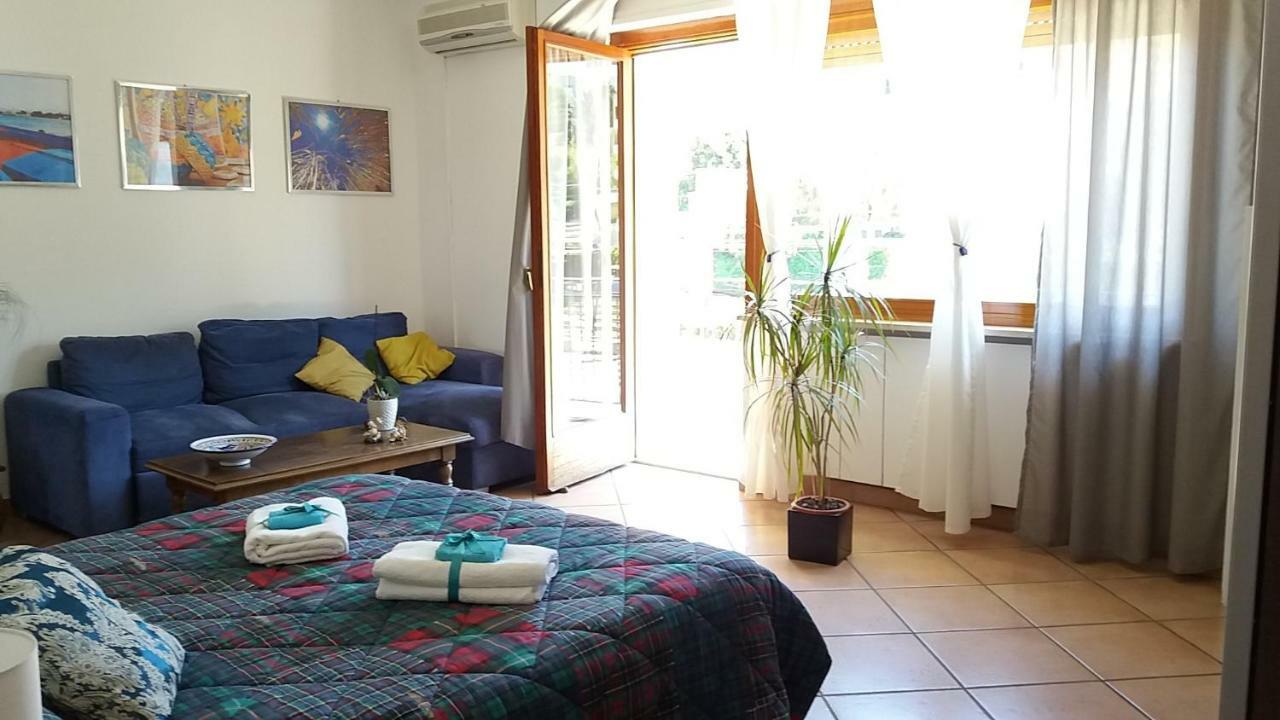 Mia Guesthouse เชฟาลู ภายนอก รูปภาพ
